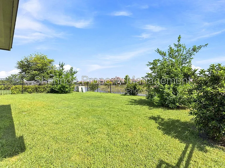 24610 Bardona Way — Photo 36