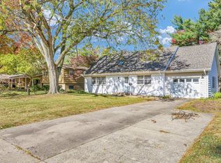 610 E Burkwood Ct, Urbana, IL