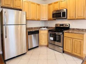1724 N Gratz St, Philadelphia, PA