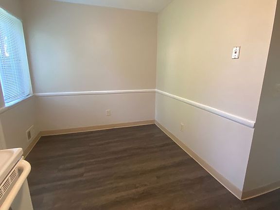 3rd image of 1171 Sanborn Pl #1174-B