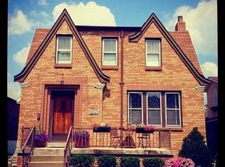 6527 Pernod Ave, Saint Louis, MO