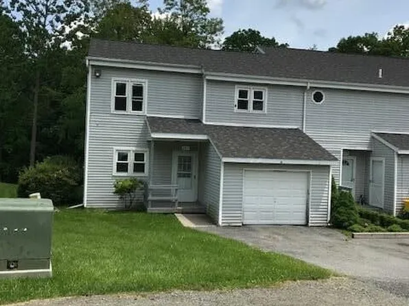 257 Nittany Ct, Mount Pocono, PA 18344