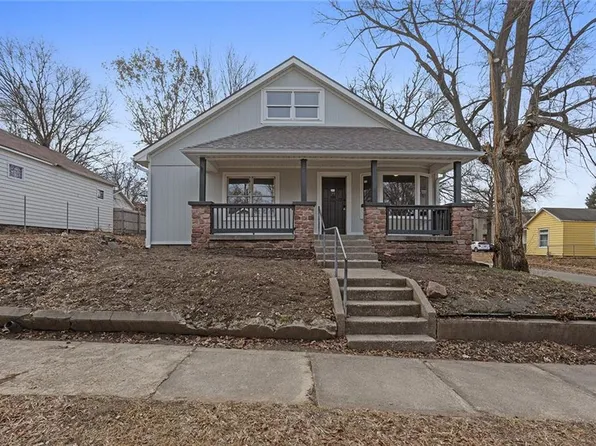 1102 Corby St, Saint Joseph, MO 64501