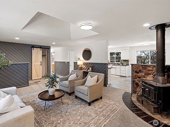 4th image of 3725 107th Street NW