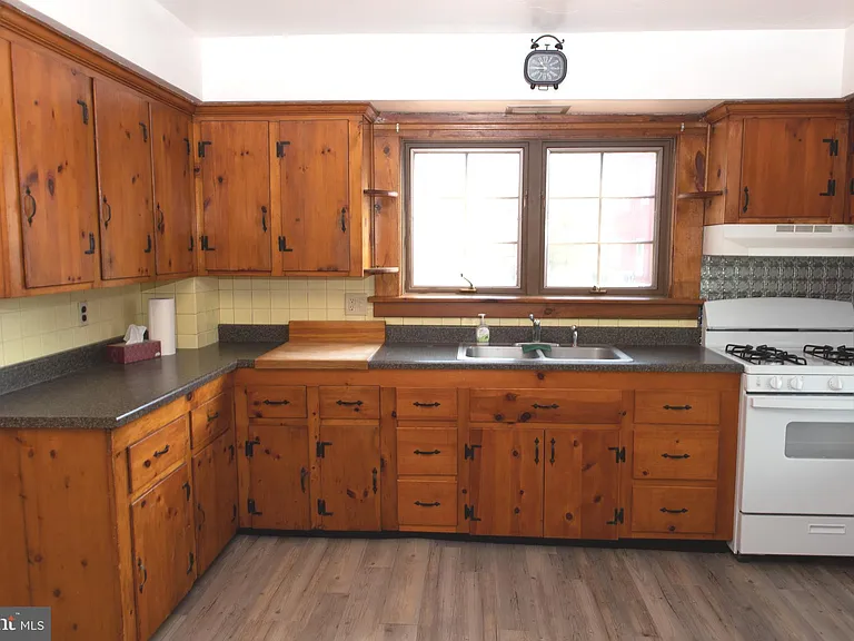 1489 S Old Bethlehem Pike — Photo 5