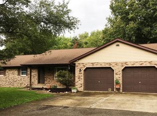 45 Stone Dr, Highland, IL