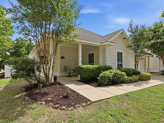 4th image of 1408 Mountain Laurel Dr