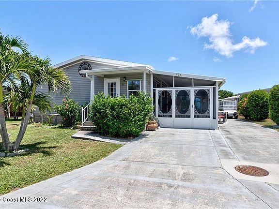 2nd image of 925 Periwinkle Cir