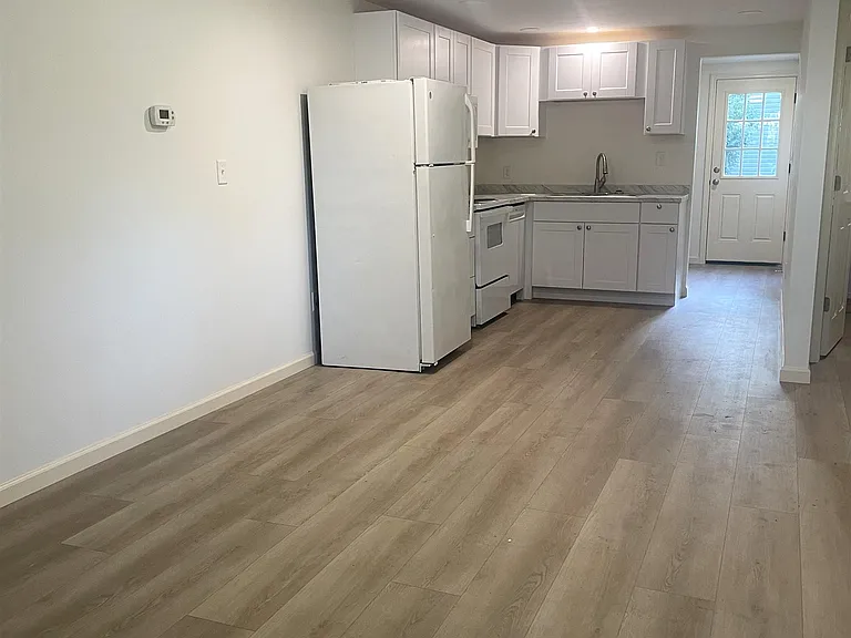 4588 1st Ave — Photo 3