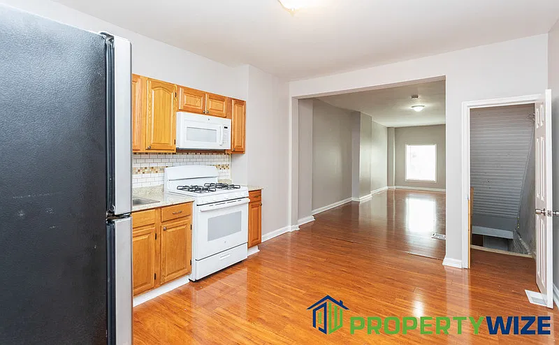 3 bed, 1.0 bath, 1144 sqft, $1,525 — Photo 4