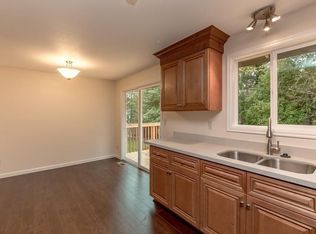 28426 15th Ave S, Federal Way, WA 98003