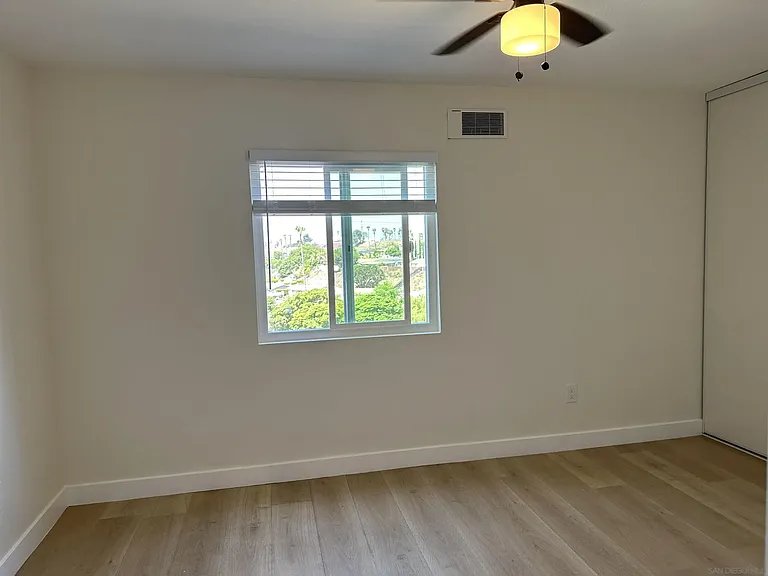 1450 Melrose Ave #103 — Photo 22