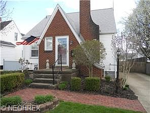 2nd image of 1534 Woodland St NE