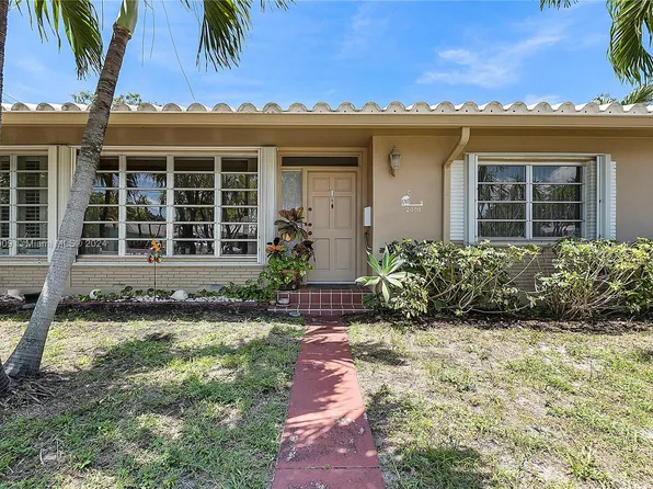 2000 NE 17th Ct, Fort Lauderdale, FL 33305