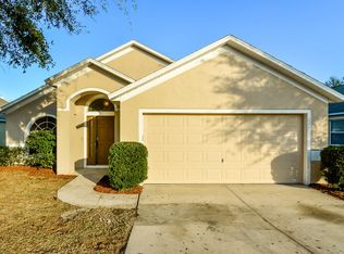 4073 Waltham Forest Dr, Tavares, FL 32778