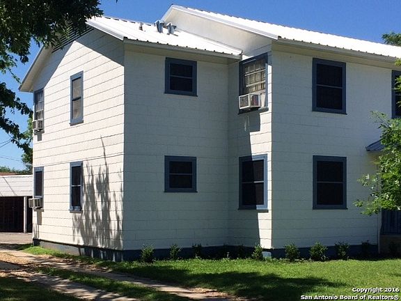 3rd image of 918 Donaldson Ave