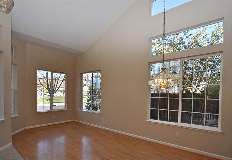 2nd image of 34772 Chesapeake Dr