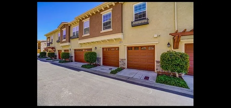 4655 Rimini Ct — Photo 2