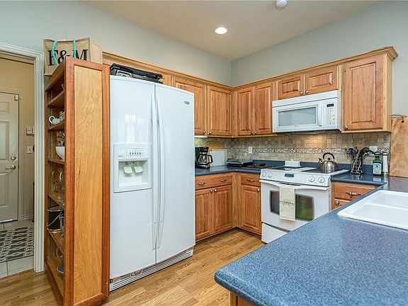 4th image of 3 Kipling Cir