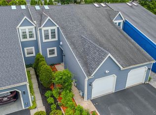 8202 Beehive Cir, Liverpool, NY 13090