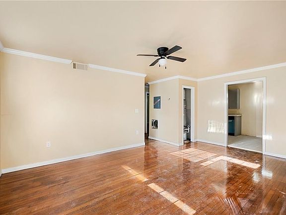 2nd image of 1620 Line Cir