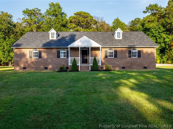 2060 Orville St, Eastover, NC 28312