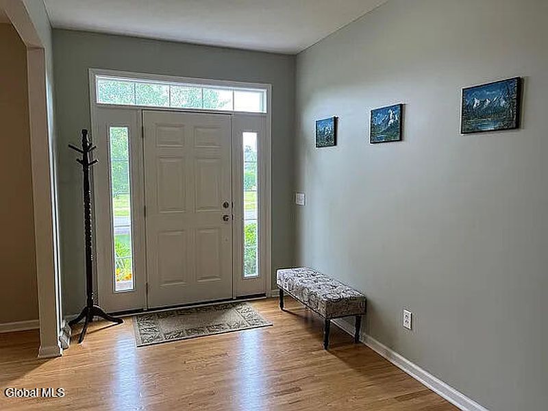 3rd image of 23 Avendale Drive