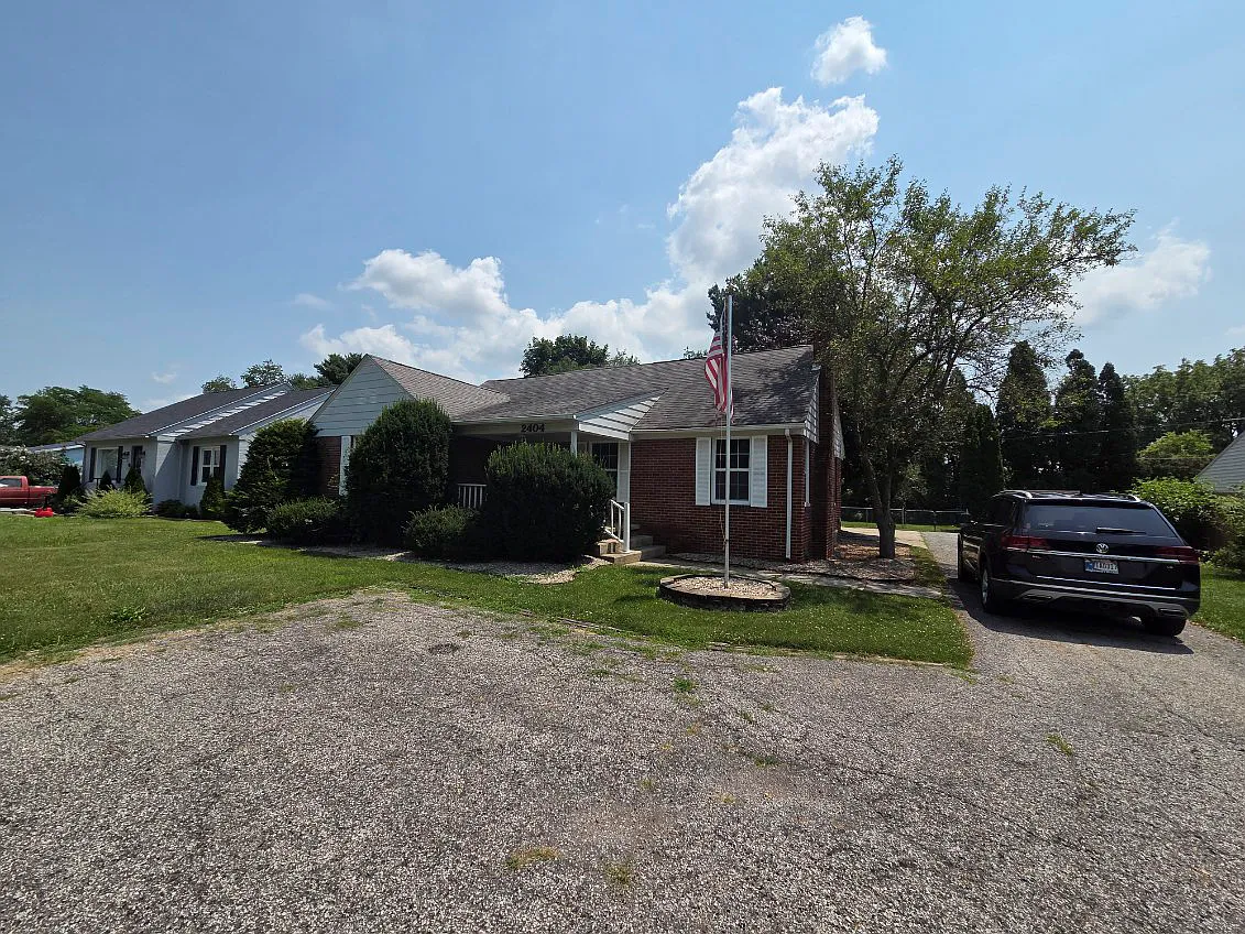 3 bed, 1625 sqft, $1,800 — Photo 1