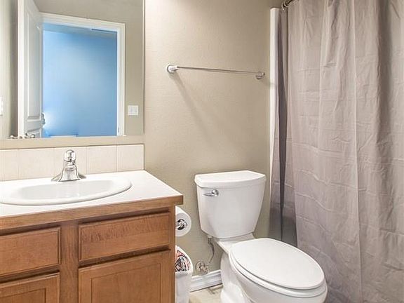 4th image of 5709 Washougal Ln
