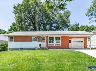 3105 S Patrick Pl, Sioux Falls, SD 57105