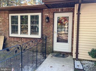 7 Driftwood Dr, Tuckerton, NJ 08087