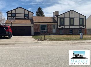 2325 Inverness Blvd, Rawlins, WY 82301