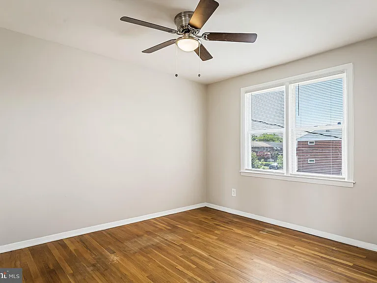 202 Cove Rd — Photo 11