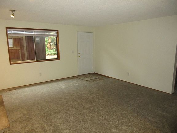 4th image of 2214-2220 Navaho Ct SE #2216