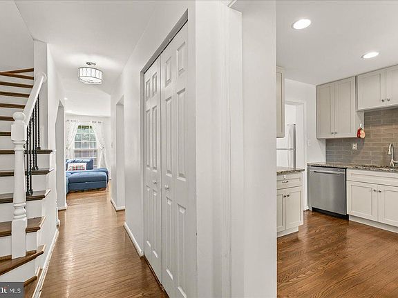 4th image of 7213 Evanston Rd