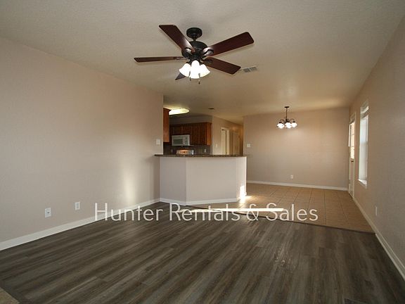 5th image of 901 Yi Dr #B
