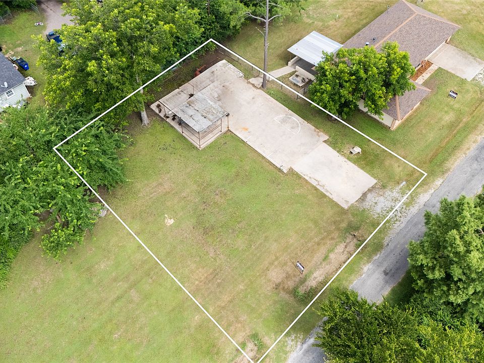 1st image of 379 Old Shawnee Trail Dr