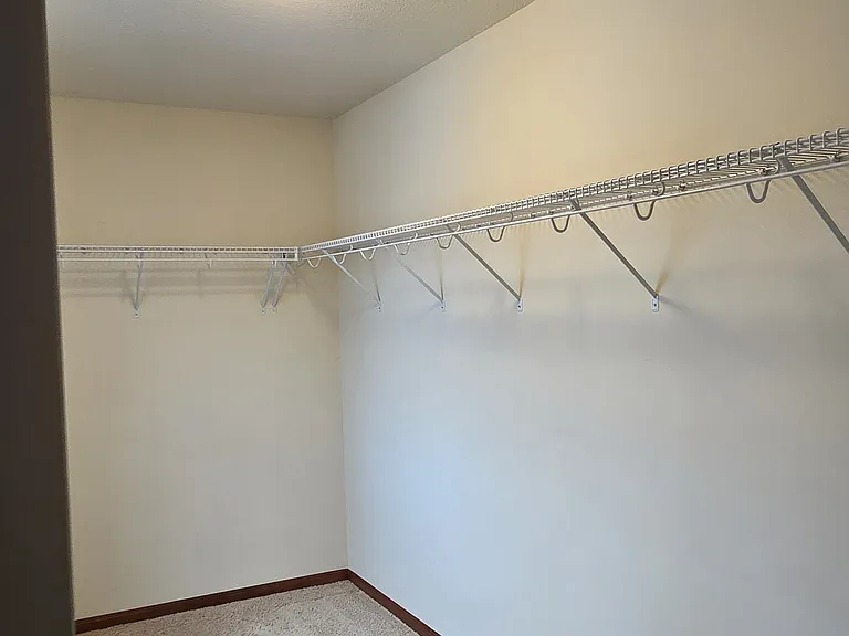 823 SE Crossings Ln — Photo 13