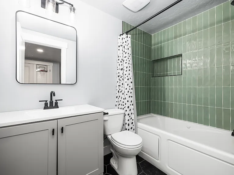 1161 N 550 W #108 — Photo 19