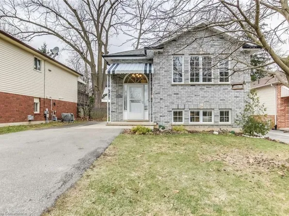 9 Bell Ln, Brantford, ON N3T 6M1