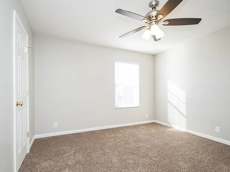 5039 Tabitha St — Photo 11