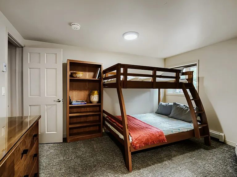690 Deer Blvd E — Photo 14