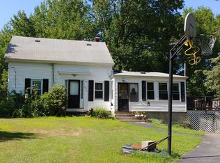 270 Blackstone St, Uxbridge, MA 01569
