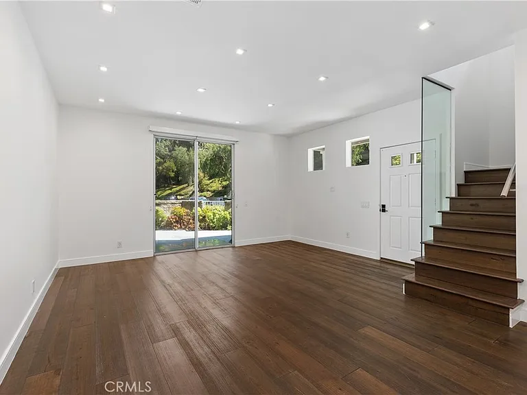 106 Breakers Ln — Photo 7