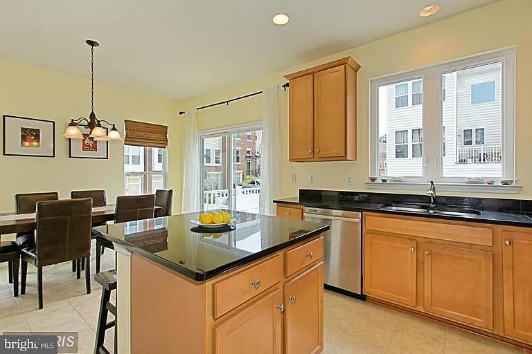 42685 Orefield Ter — Photo 6