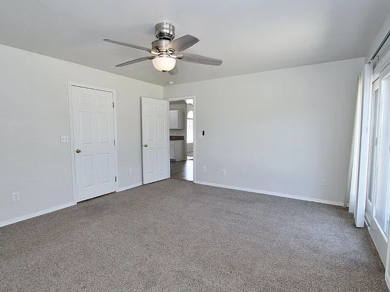 1938 E Birchwood Dr — Photo 12