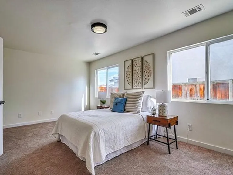 4425 Oak Tree Way — Photo 16