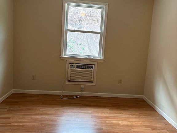 3rd image of 12 Vanhorn Dr #3
