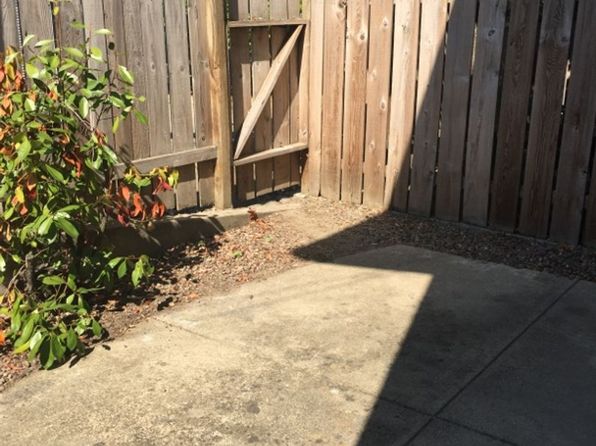 475 N Main St #1-5, Ashland, OR 97520