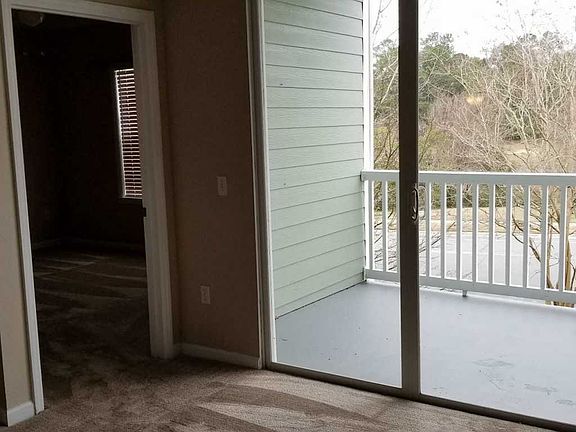 4th image of 2801 Chancellorsville Dr APT 228
